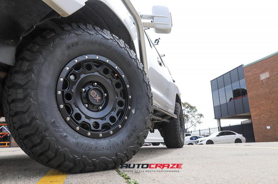 TOYOTA LANDCRUSIER HOLESHOT XD SATIN BLACK